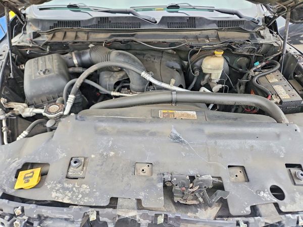 2016 RAM 1500 SLT CREW CAB 4X4