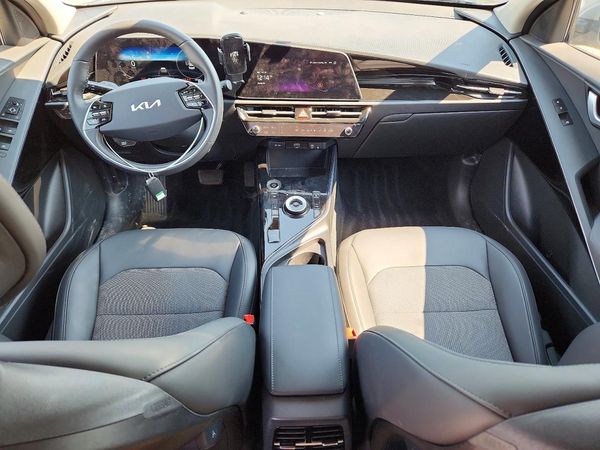 2025 KIA NIRO