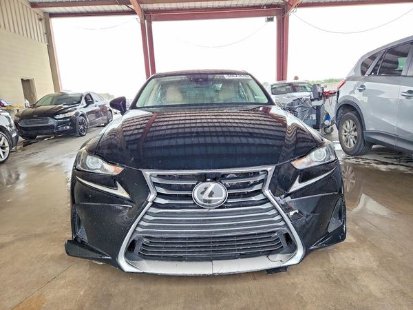 2018 LEXUS IS 300