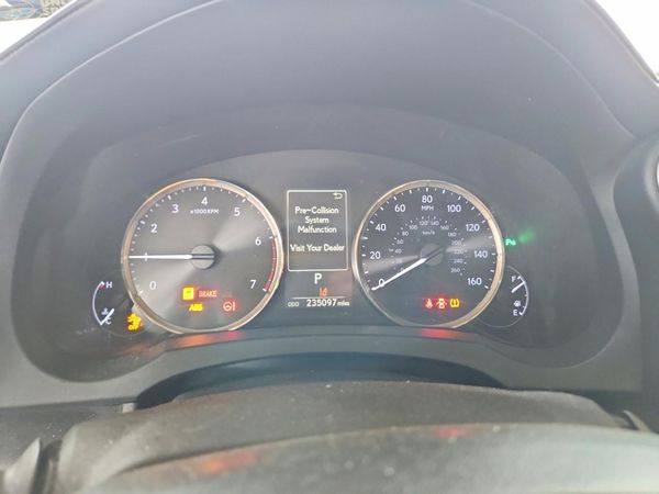 2018 LEXUS IS 300