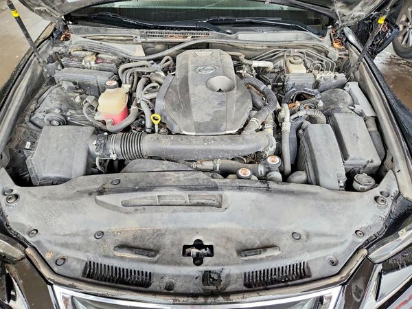 2018 LEXUS IS 300