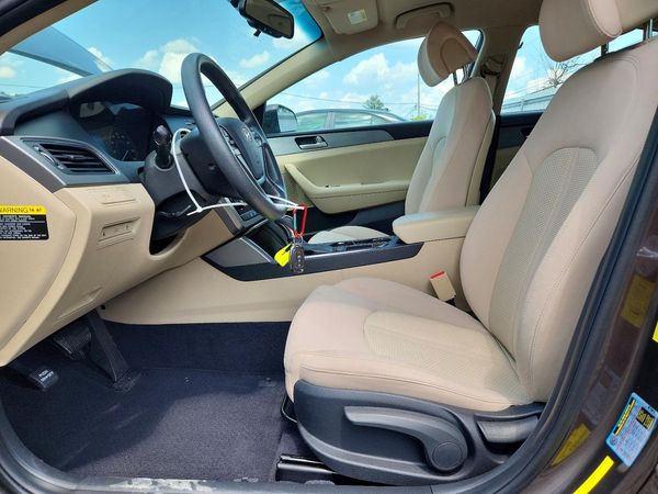 2017 HYUNDAI SONATA SE, Eco — DENT