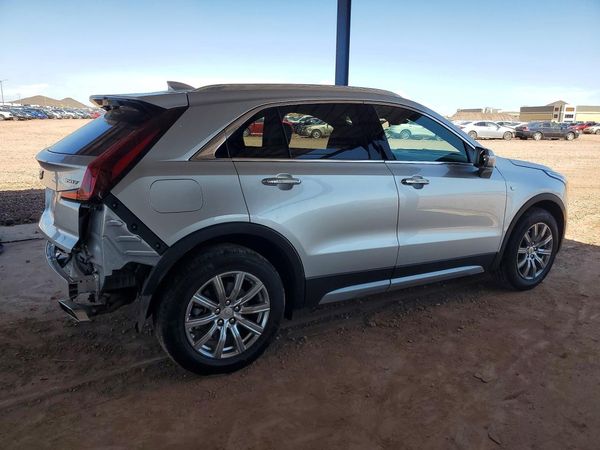 2021 CADILLAC XT4 Premium Luxury