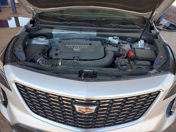 2021 CADILLAC XT4 Premium Luxury