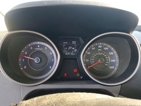 2014 HYUNDAI ELANTRA