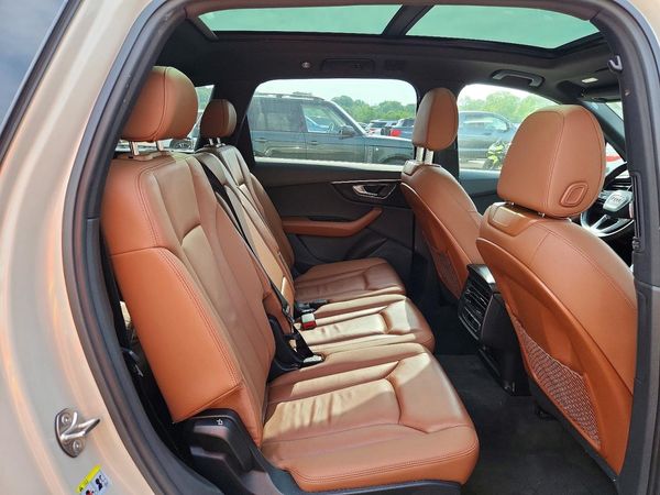 2021 AUDI Q7