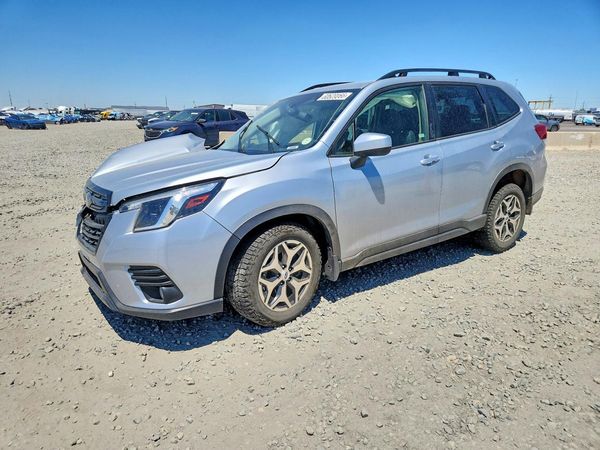 2022 SUBARU FORESTER