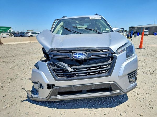 2022 SUBARU FORESTER