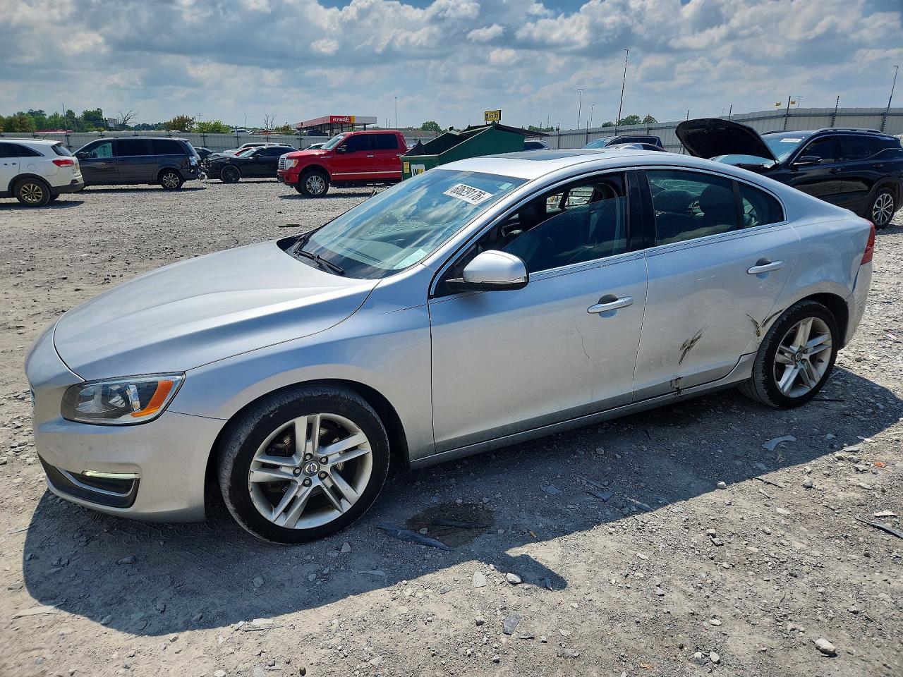 2015 VOLVO S60