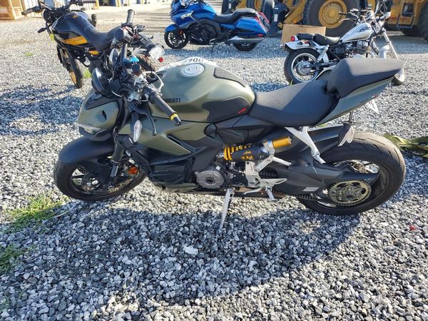 2024 DUCATI STREETFIGHTER