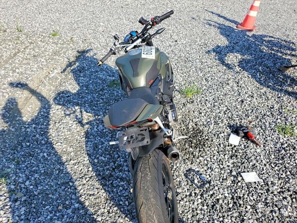 2024 DUCATI STREETFIGHTER