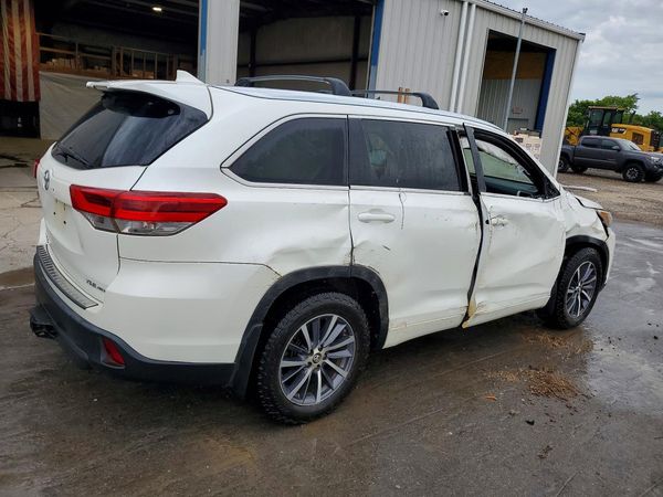 2017 TOYOTA HIGHLANDER SE/XLE