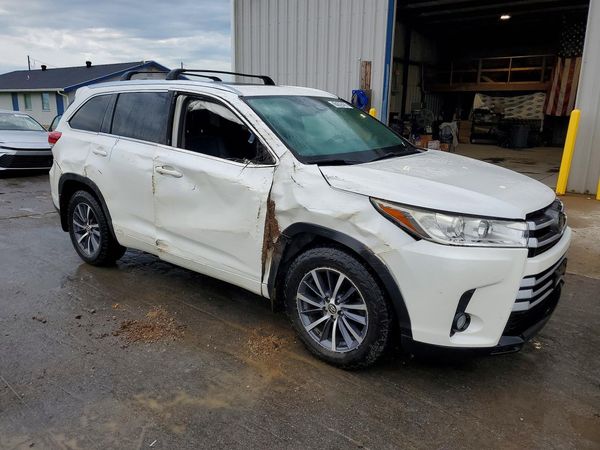 2017 TOYOTA HIGHLANDER SE/XLE