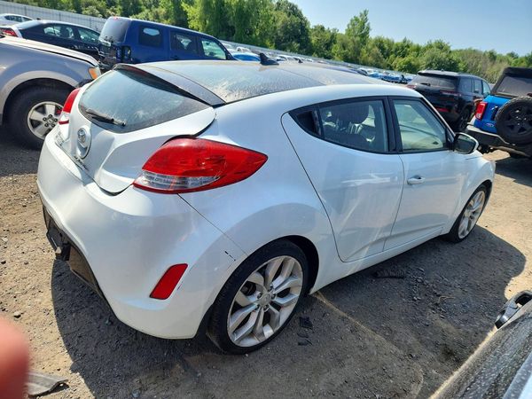 2013 HYUNDAI VELOSTER