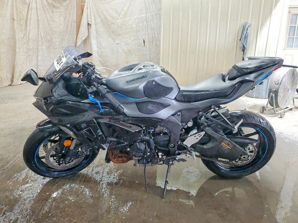 2025 KAWASAKI ZX636