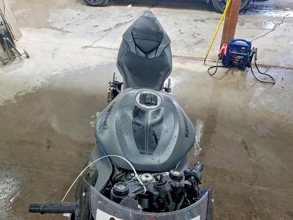 2025 KAWASAKI ZX636