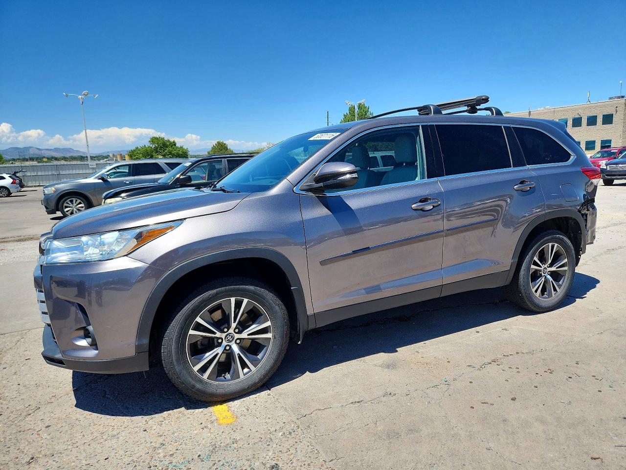 2019 TOYOTA HIGHLANDER LE/LE Plus
