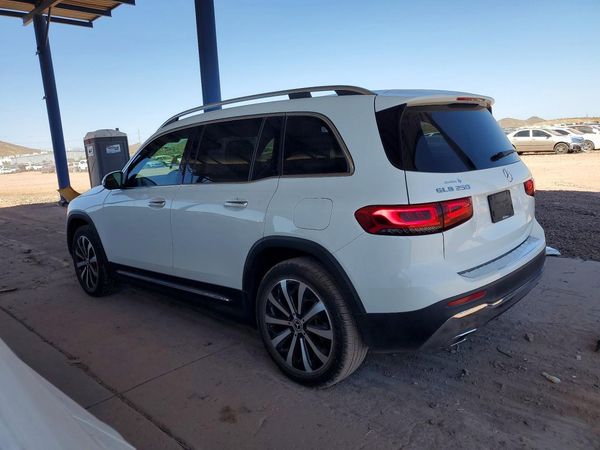 2022 MERCEDES-BENZ GLB GLB250