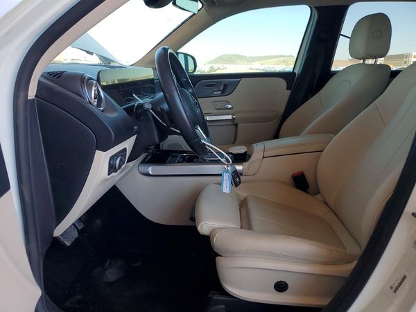 2022 MERCEDES-BENZ GLB GLB250