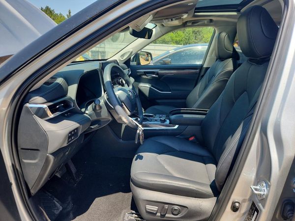 2024 TOYOTA HIGHLANDER