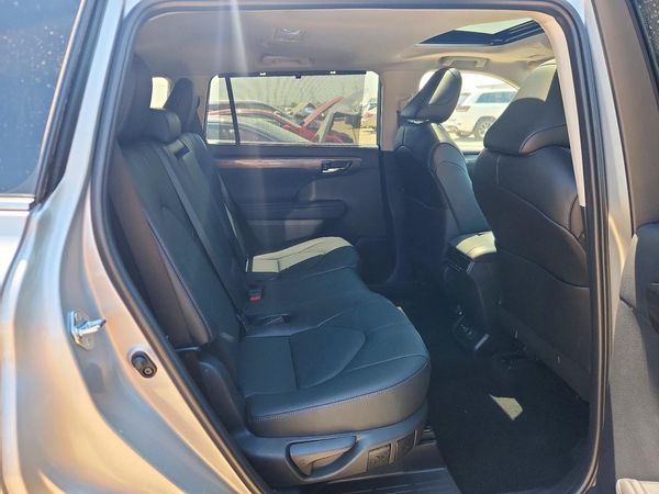 2024 TOYOTA HIGHLANDER