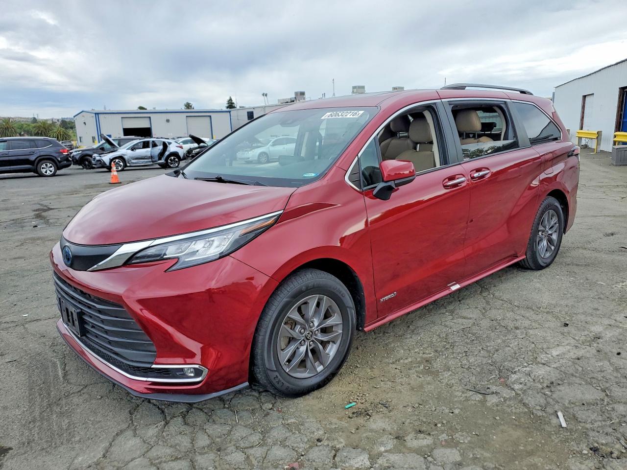2021 TOYOTA SIENNA XLE Plus Package