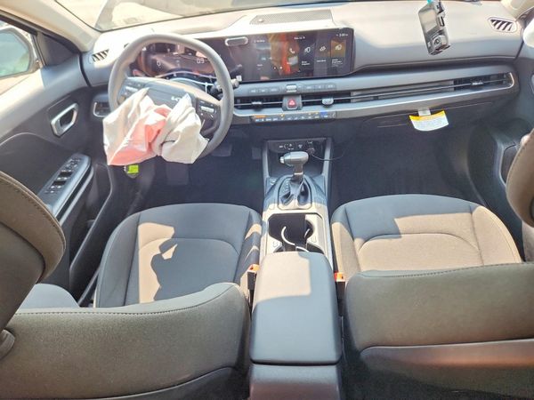 2026 KIA K4 LX, LXS