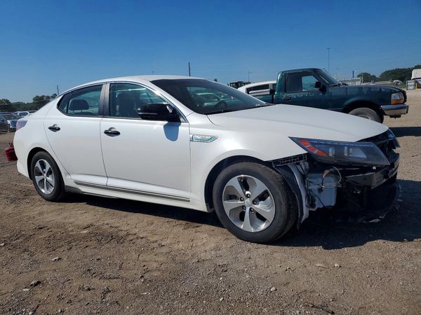 2015 KIA OPTIMA GL - Middle-low