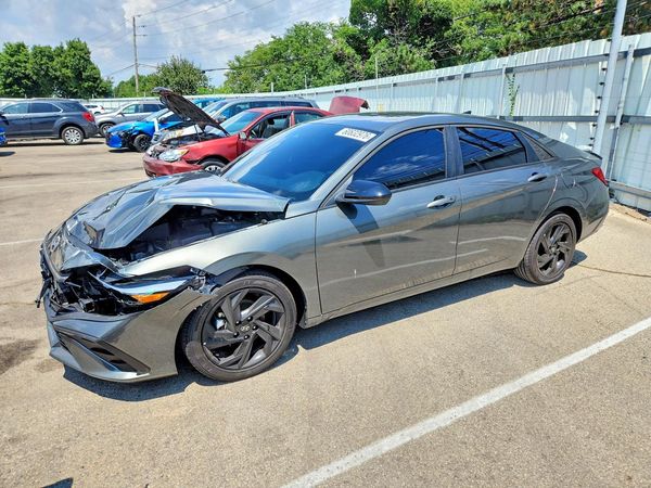 2026 HYUNDAI ELANTRA