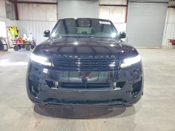 2025 LAND ROVER RANGE ROVER SPORT P360 SE