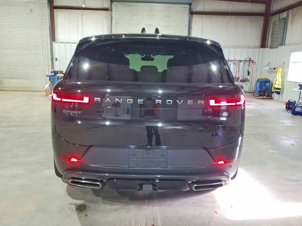 2025 LAND ROVER RANGE ROVER SPORT P360 SE