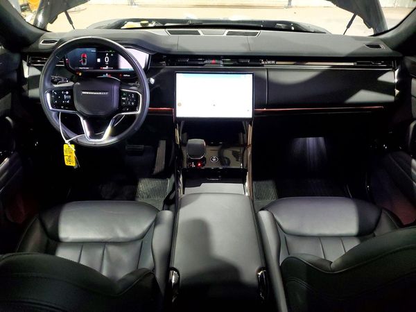 2025 LAND ROVER RANGE ROVER SPORT P360 SE