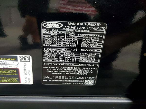 2025 LAND ROVER RANGE ROVER SPORT P360 SE