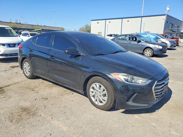 2018 HYUNDAI ELANTRA SE