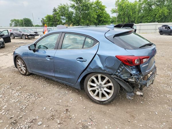 2016 MAZDA 3 SE