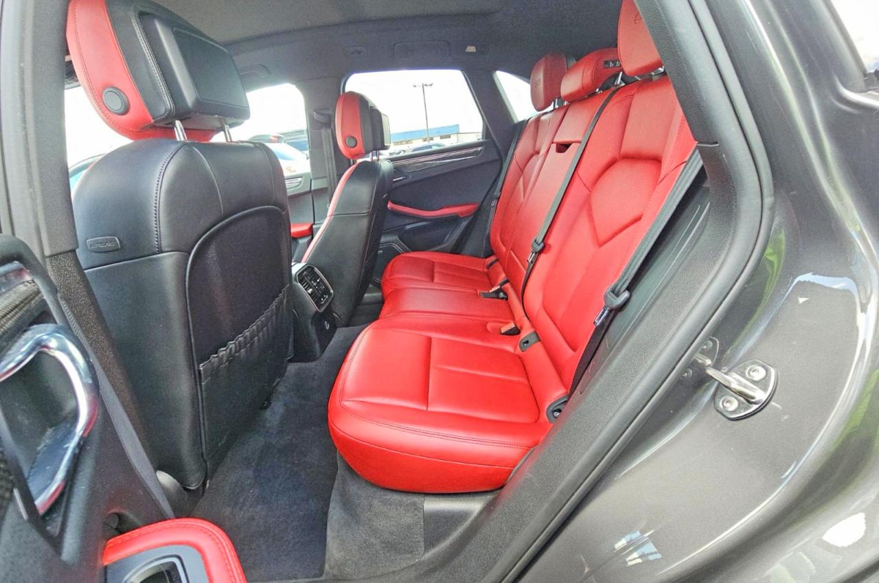 2018 PORSCHE MACAN Macan GTS
