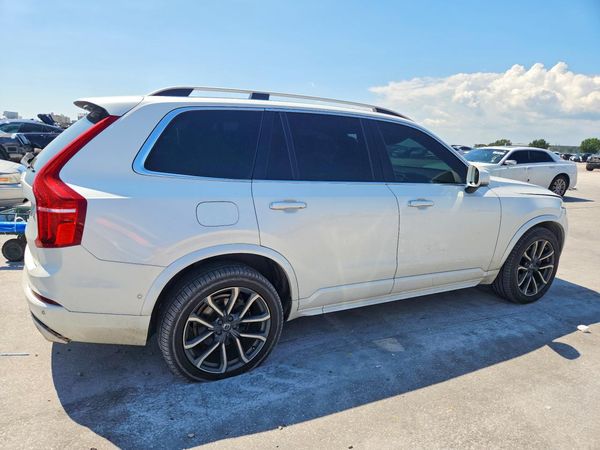 2018 VOLVO XC90