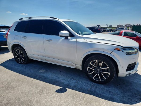 2018 VOLVO XC90