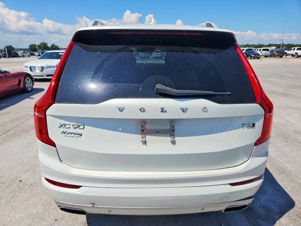 2018 VOLVO XC90