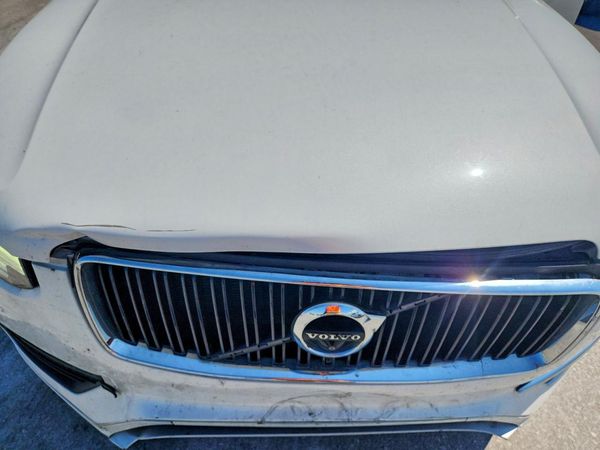 2018 VOLVO XC90