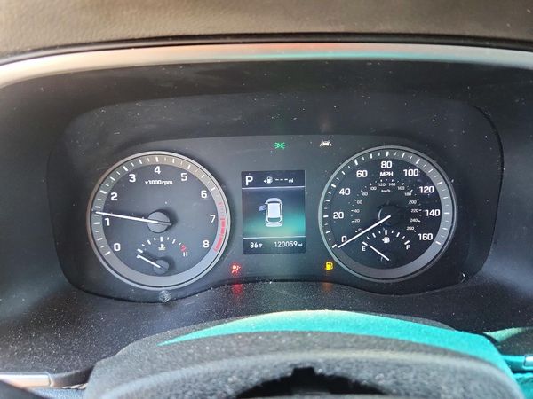 2019 HYUNDAI TUCSON SE