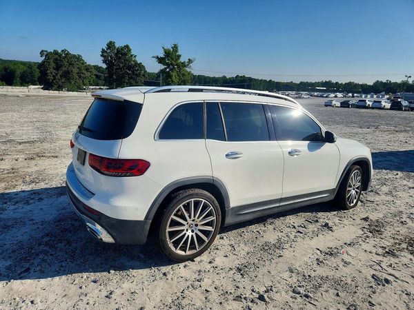 2022 MERCEDES-BENZ GLB GLB250