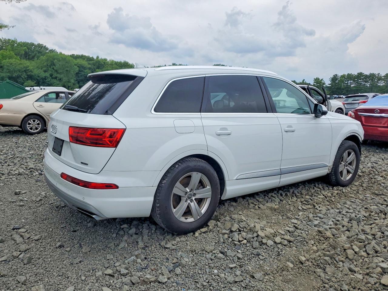 2018 AUDI Q7 quattro Premium