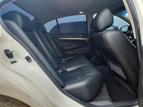 2015 INFINITI Q40