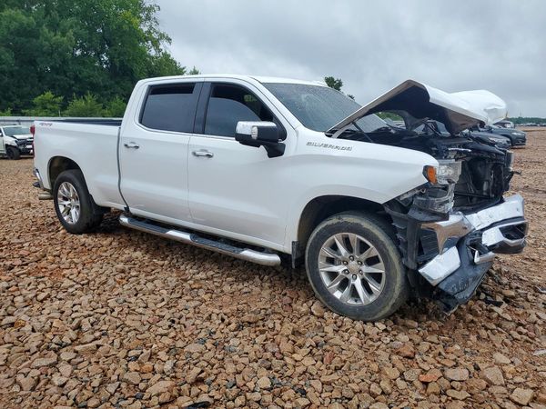2021 CHEVROLET SILVERADO LTZ — Passenger 3/4