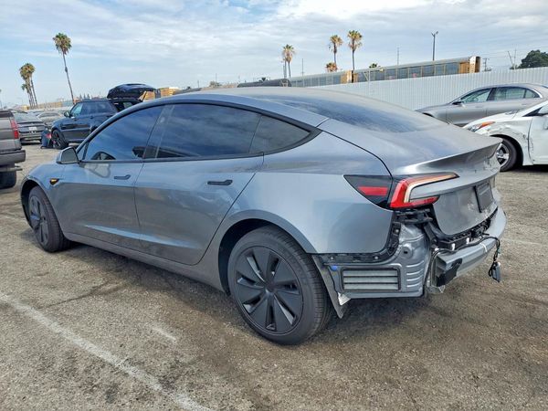 2026 TESLA MODEL 3