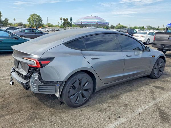2026 TESLA MODEL 3