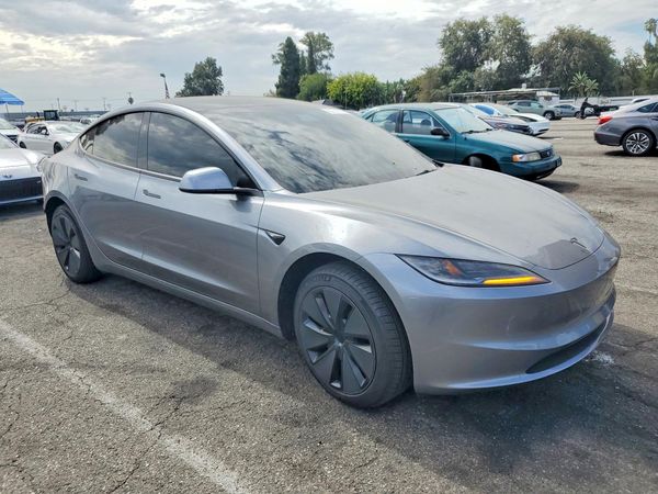2026 TESLA MODEL 3