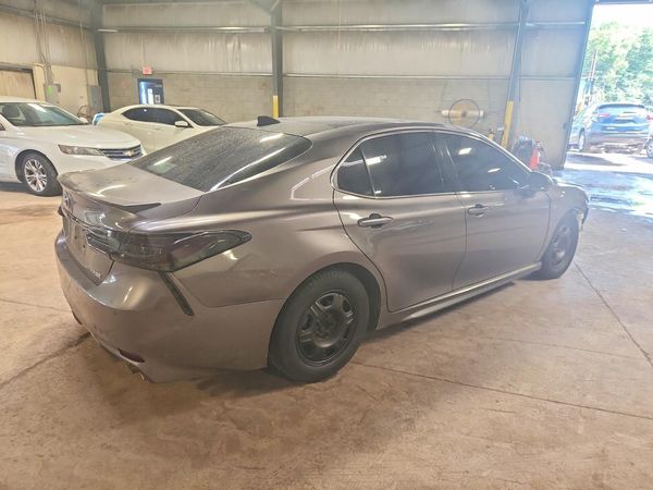 2018 TOYOTA CAMRY