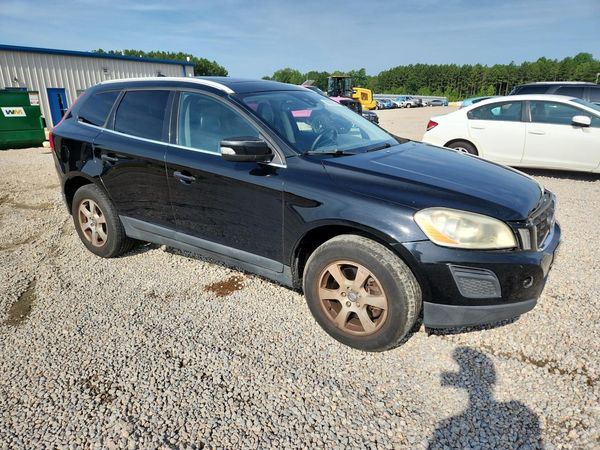 2012 VOLVO XC60